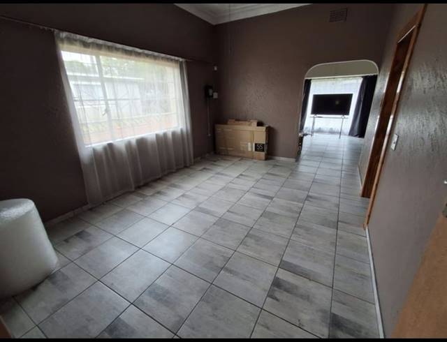 4 BEDROOM HOUSE FOR SALE IN BRENTHURST